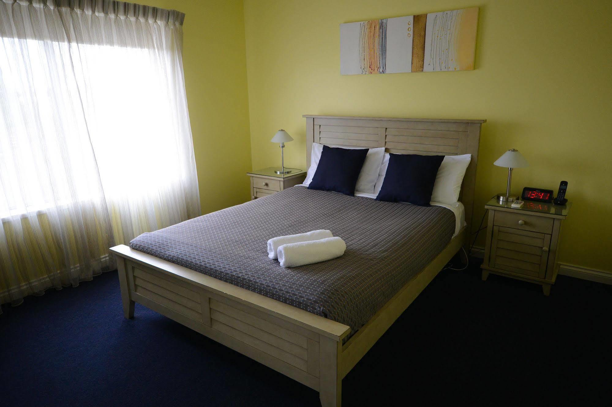 Hamilton Townhouse Motel Buitenkant foto
